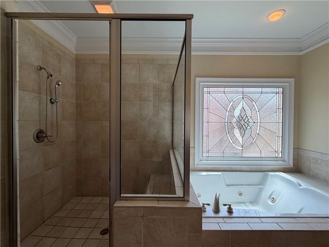 2201 Hunters Green Drive, Lawrenceville, GA 30043