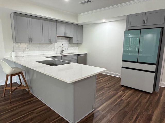 2201 Hunters Green Drive, Lawrenceville, GA 30043