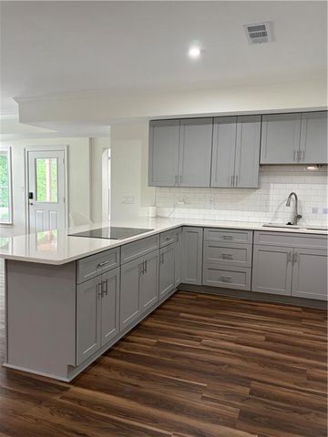2201 Hunters Green Drive, Lawrenceville, GA 30043