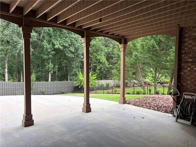 2201 Hunters Green Drive, Lawrenceville, GA 30043
