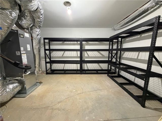 2201 Hunters Green Drive, Lawrenceville, GA 30043