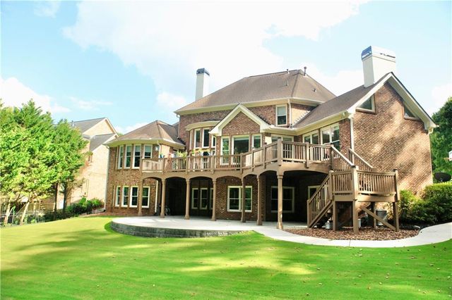 2201 Hunters Green Drive, Lawrenceville, GA 30043