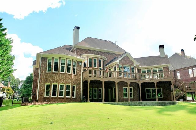 2201 Hunters Green Drive, Lawrenceville, GA 30043