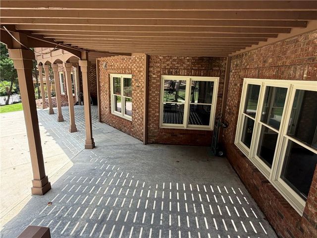 2201 Hunters Green Drive, Lawrenceville, GA 30043