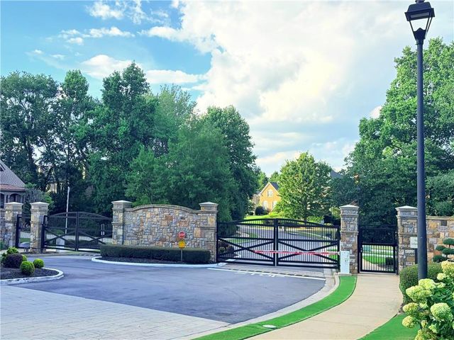 2201 Hunters Green Drive, Lawrenceville, GA 30043