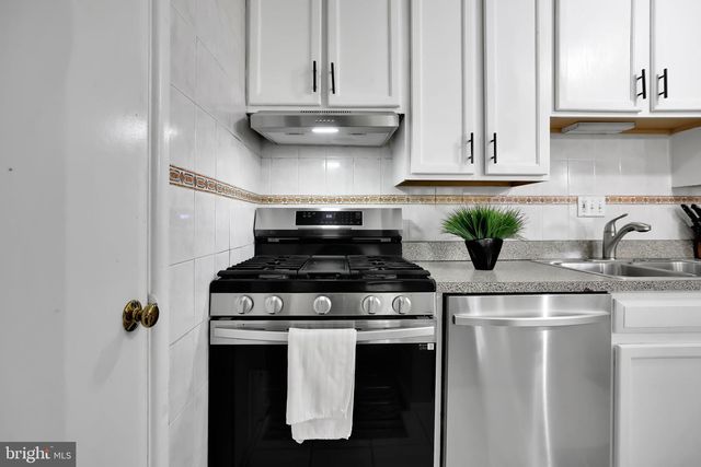 12207 ACADEMY WAY #9, Rockville, MD 20852