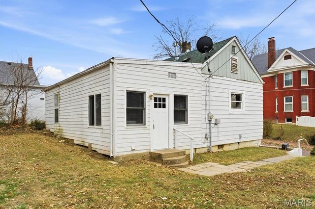 317 E Garfield Street, Belleville, IL 62220