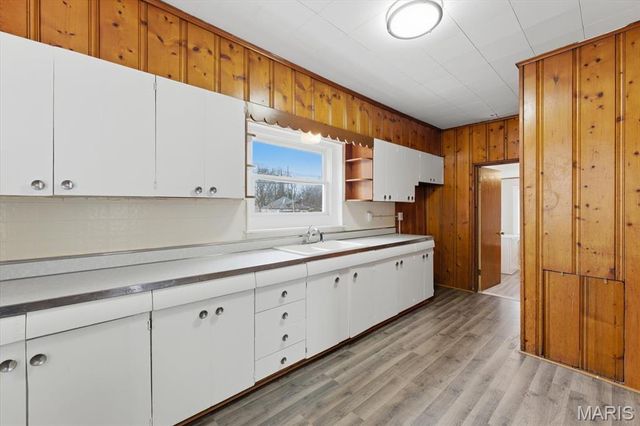 317 E Garfield Street, Belleville, IL 62220