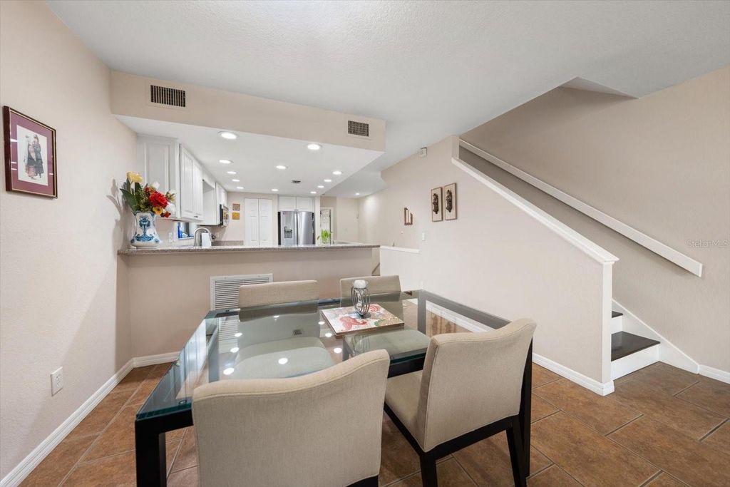 Image 17 of property listing at 1206 GULF BOULEVARD A6, Indian Rocks Beach, FL 33785