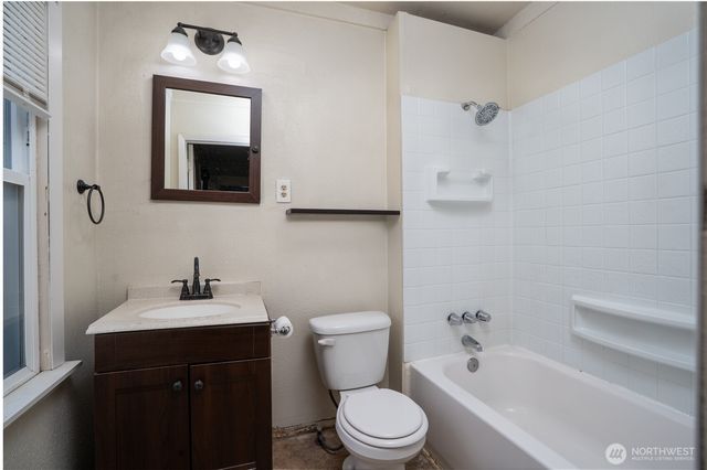 5507 S Alaska Street, Tacoma, WA 98408