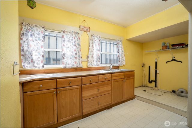 5507 S Alaska Street, Tacoma, WA 98408