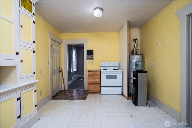 5507 S Alaska Street, Tacoma, WA 98408