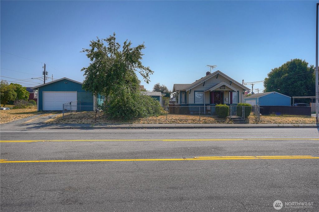 5507 S Alaska Street, Tacoma, WA 98408