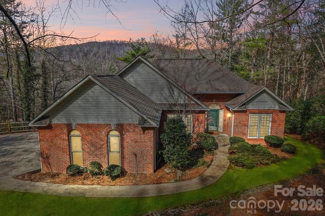 741 Zelda Court, Hendersonville, NC 28792