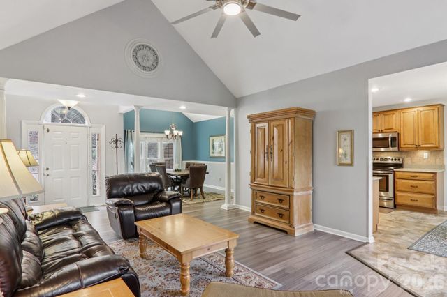 741 Zelda Court, Hendersonville, NC 28792