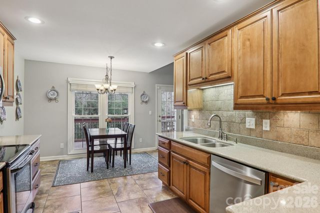 741 Zelda Court, Hendersonville, NC 28792