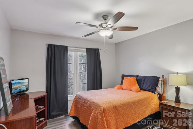 741 Zelda Court, Hendersonville, NC 28792