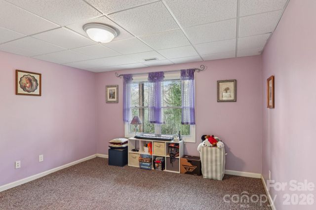 741 Zelda Court, Hendersonville, NC 28792