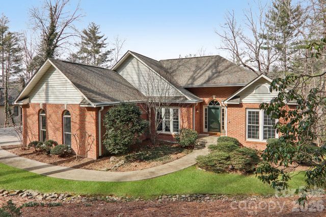 741 Zelda Court, Hendersonville, NC 28792