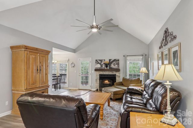 741 Zelda Court, Hendersonville, NC 28792