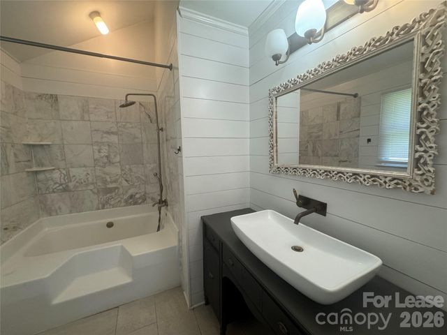 8821 Kishorn Court, Charlotte, NC 28215