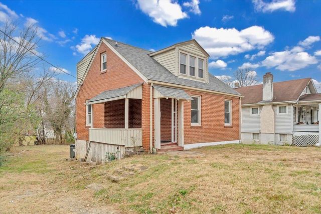 2810 Courtland RD, Roanoke, VA 24012