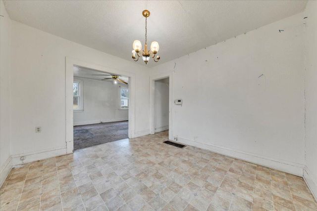 2810 Courtland RD, Roanoke, VA 24012