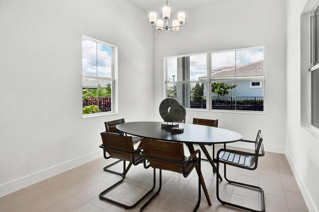 10005 Driftwood Way, Palm Beach Gardens, FL 33412