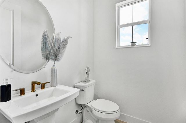 10005 Driftwood Way, Palm Beach Gardens, FL 33412