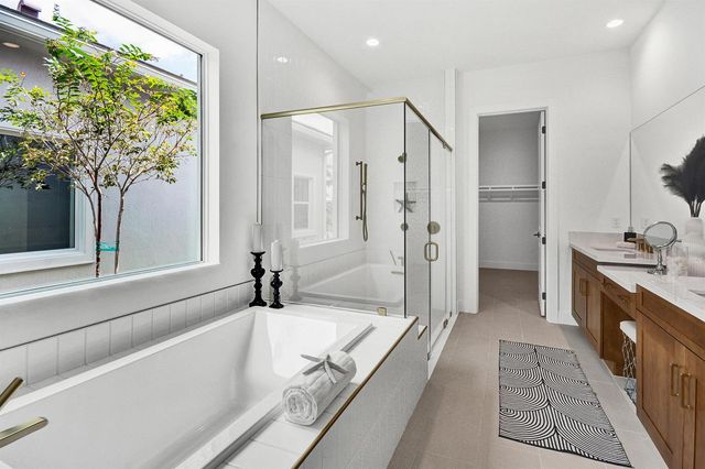 10005 Driftwood Way, Palm Beach Gardens, FL 33412