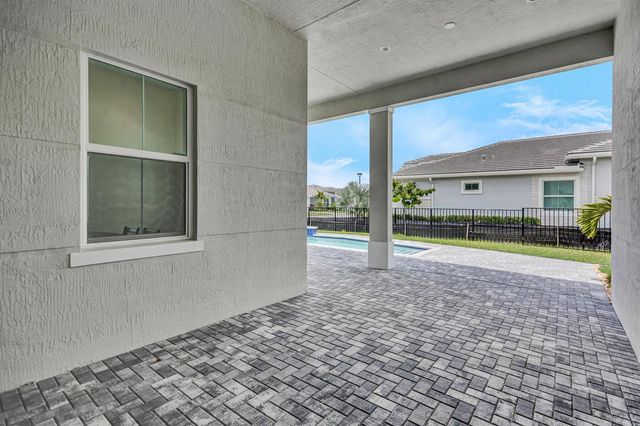 10005 Driftwood Way, Palm Beach Gardens, FL 33412
