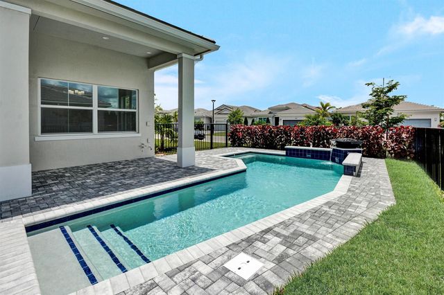 10005 Driftwood Way, Palm Beach Gardens, FL 33412