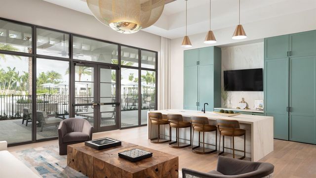 10005 Driftwood Way, Palm Beach Gardens, FL 33412
