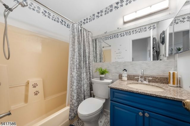 113 Tiffany Blvd, Newark City, NJ 07104