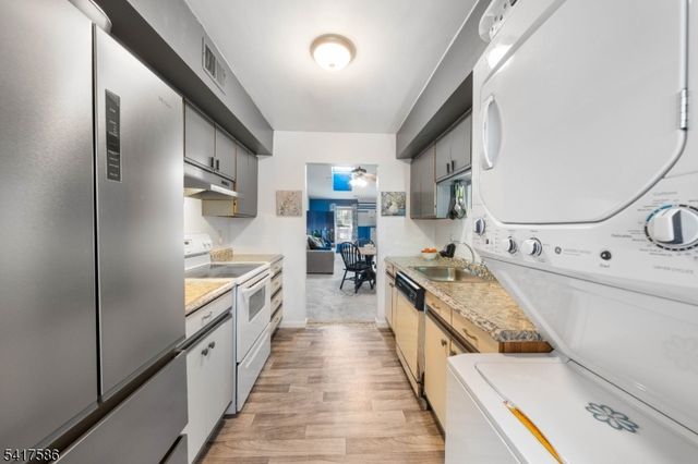 113 Tiffany Blvd, Newark City, NJ 07104