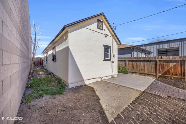 1739 Hymer Avenue, Sparks, NV 89431