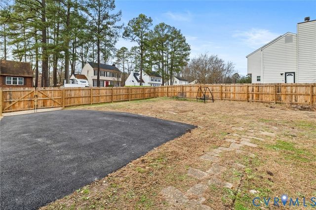 4028 Falconway Ln, North Chesterfield, VA 23237