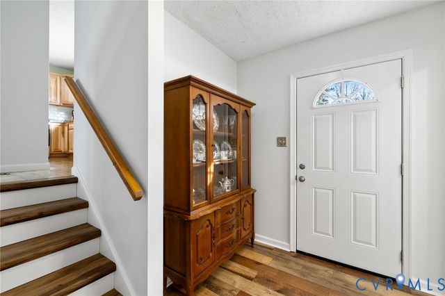 4028 Falconway Ln, North Chesterfield, VA 23237