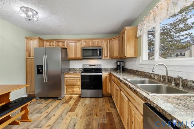 4028 Falconway Ln, North Chesterfield, VA 23237