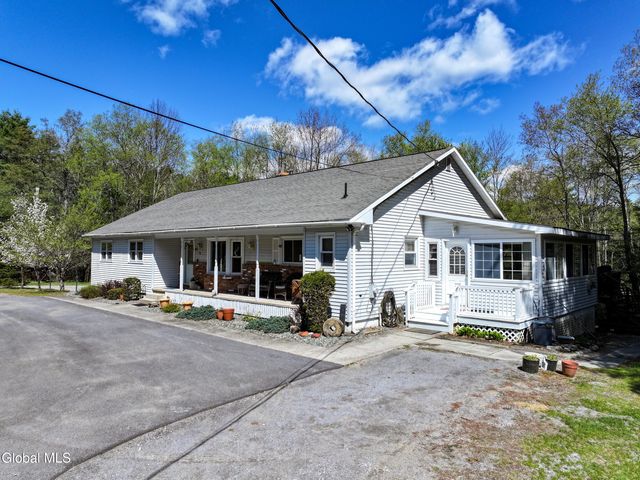 16 Paradise Drive, Lake Luzerne, NY 12846
