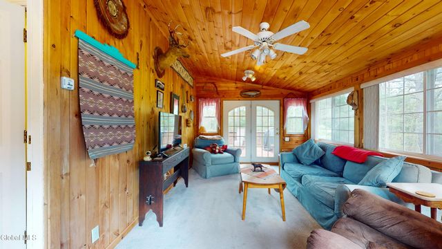 16 Paradise Drive, Lake Luzerne, NY 12846