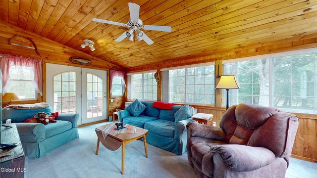 16 Paradise Drive, Lake Luzerne, NY 12846