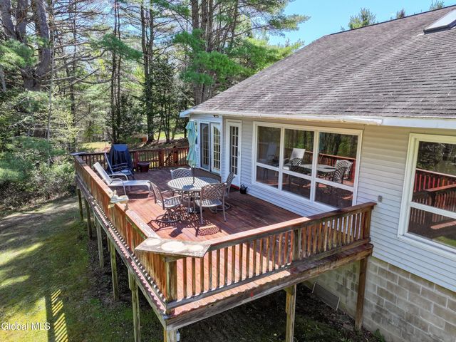 16 Paradise Drive, Lake Luzerne, NY 12846