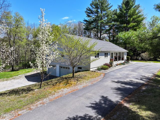 16 Paradise Drive, Lake Luzerne, NY 12846