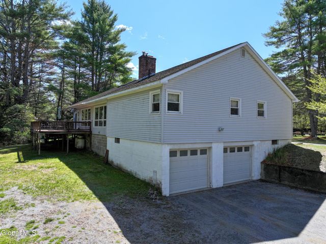 16 Paradise Drive, Lake Luzerne, NY 12846
