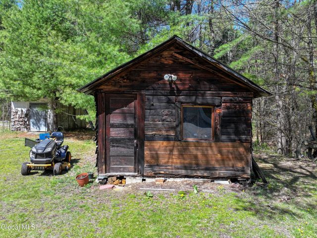 16 Paradise Drive, Lake Luzerne, NY 12846