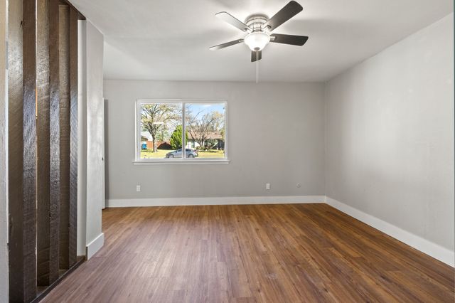 124 Bowling Green Circle, Lewisville, TX 75067