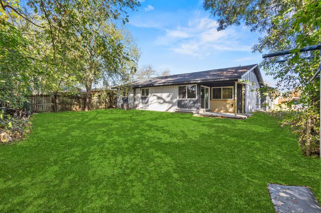 124 Bowling Green Circle, Lewisville, TX 75067