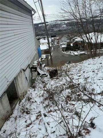 401 Iowa Ave, Homestead, PA 15045