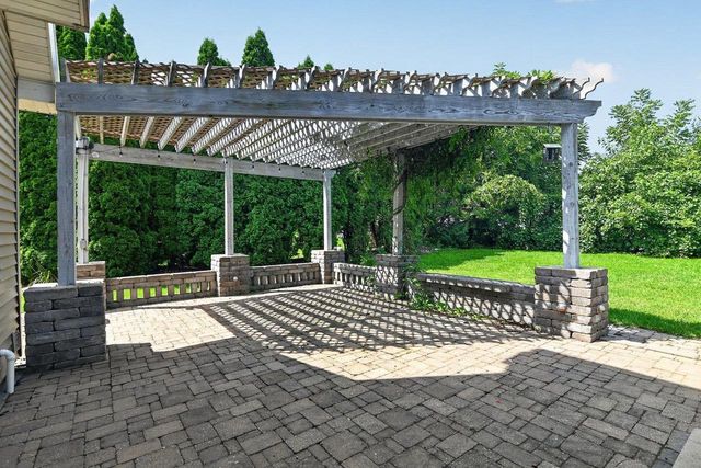 5502 Upland Trail, Middleton, WI 53562